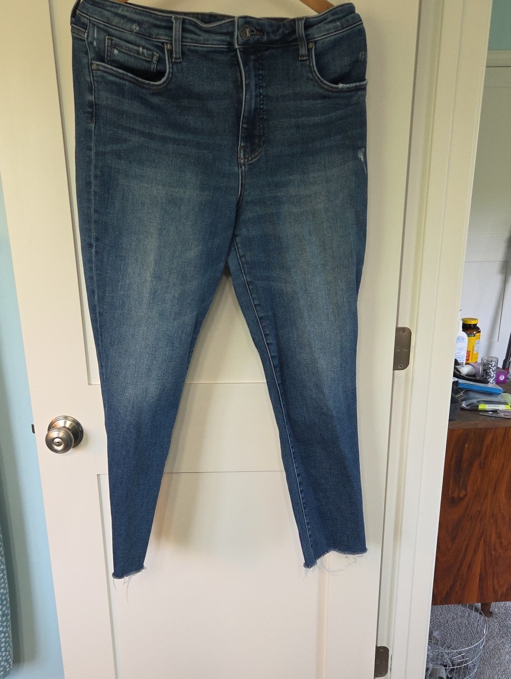 Kut from the Kloth Dark Blue Cropped Ankle Jeans